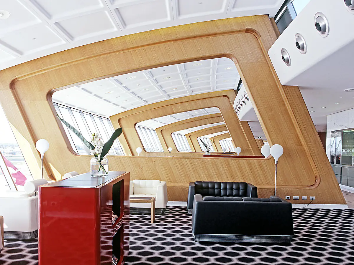 Qantas First Lounge — Sydney & Melbourne International